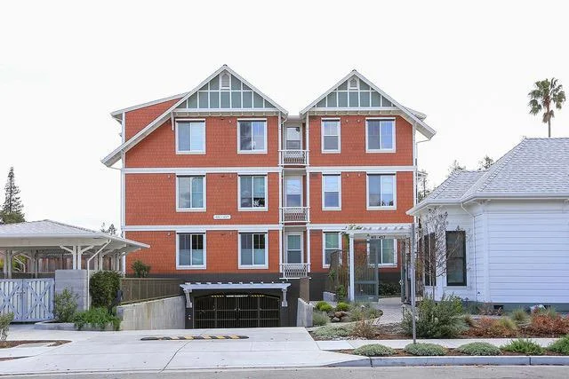 451 Calderon, Mountain View, CA 94041