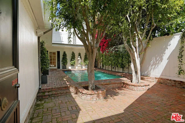 1129 Benedict Canyon, Beverly Hills, CA 90210