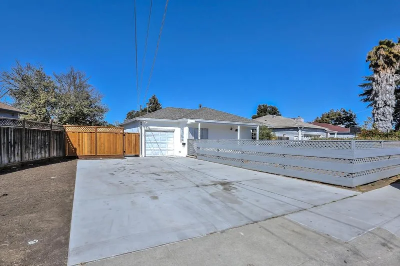 1123 Camellia, East Palo Alto, CA 94303