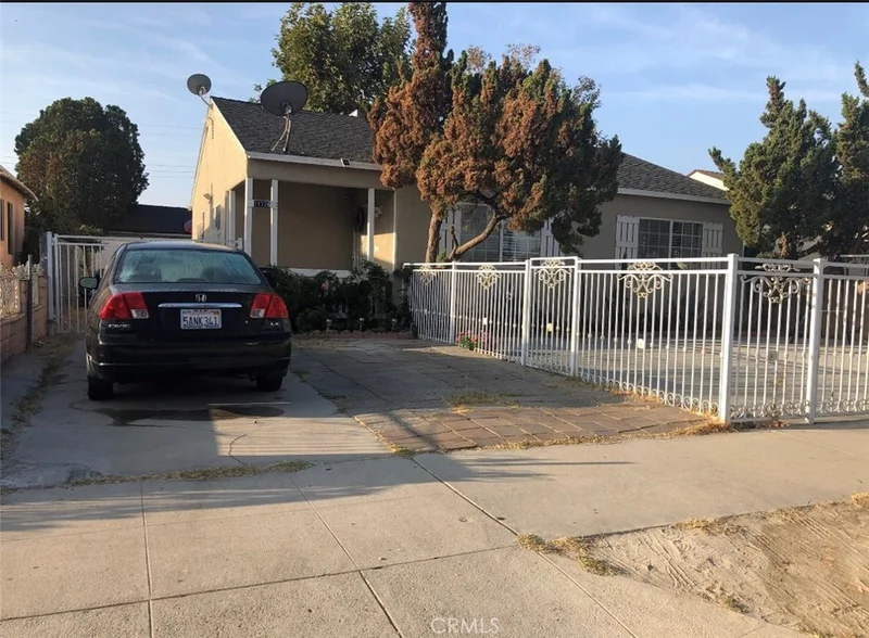 11226 Saticoy, Sun Valley, CA 91352