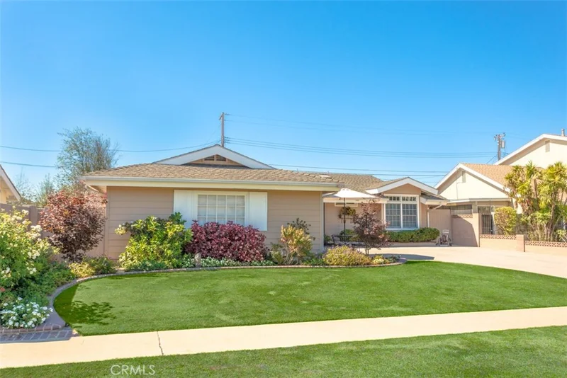 5182 Antietam, Los Alamitos, CA 90720