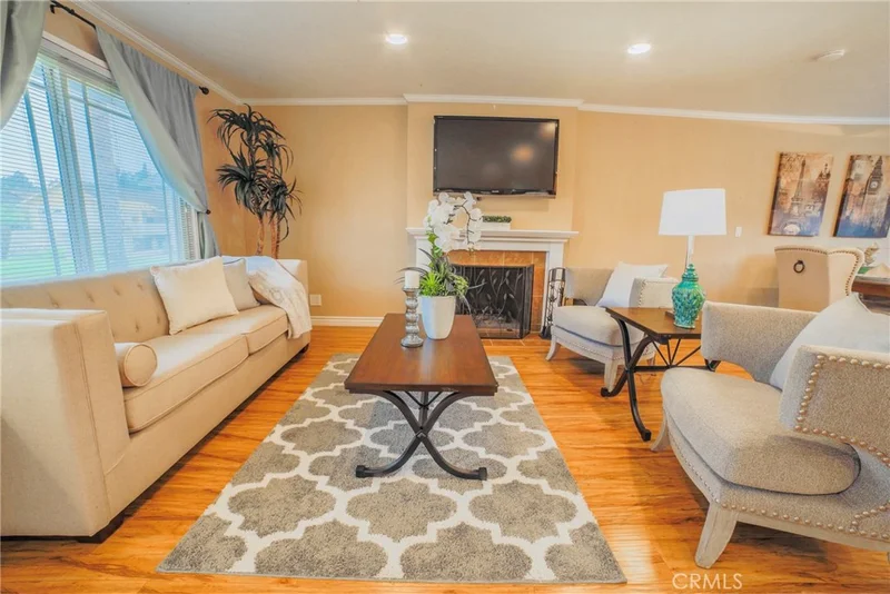 22631 Genova, Laguna Hills, CA 92653