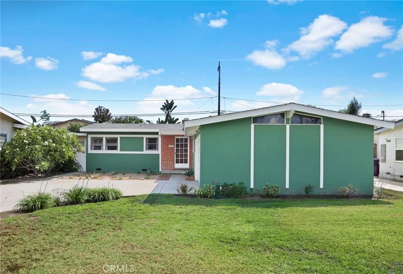 5140 Vernon, Long Beach, CA 90815