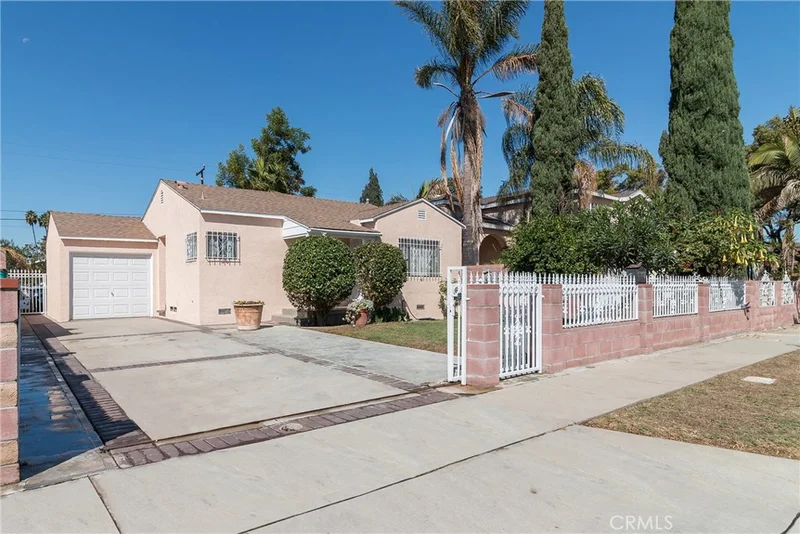 10421 Bowman, South Gate, CA 90280