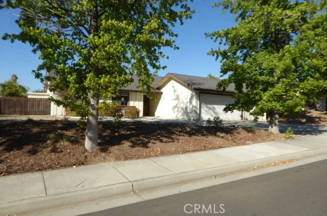 790 Crenshaw, Hemet, CA 92543