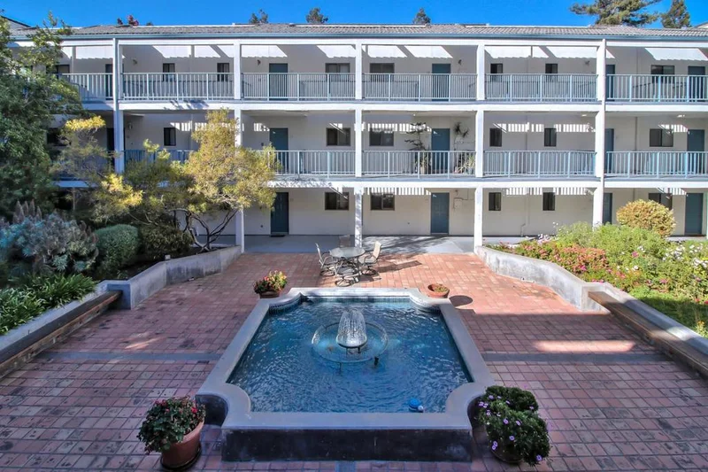 4661 Albany #121, San Jose, CA 95129