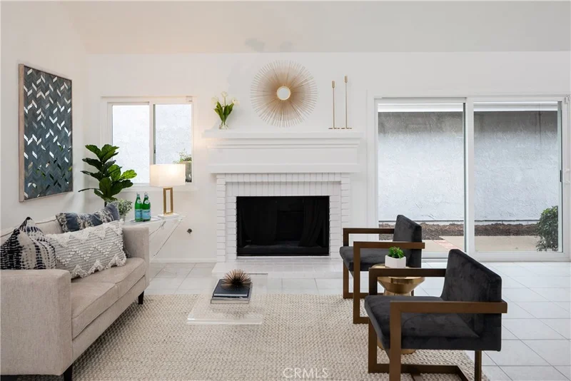 1171 Kingston, Costa Mesa, CA 92626