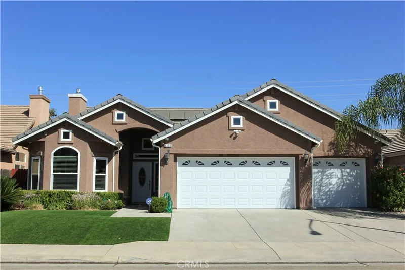1176 Carnoustie, Fresno, CA 93730