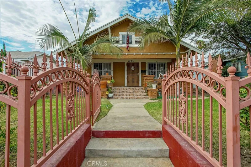 1255 88th, Los Angeles, CA 90044