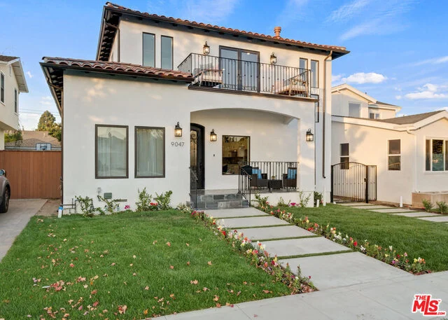 9047 24th, Los Angeles, CA 90034