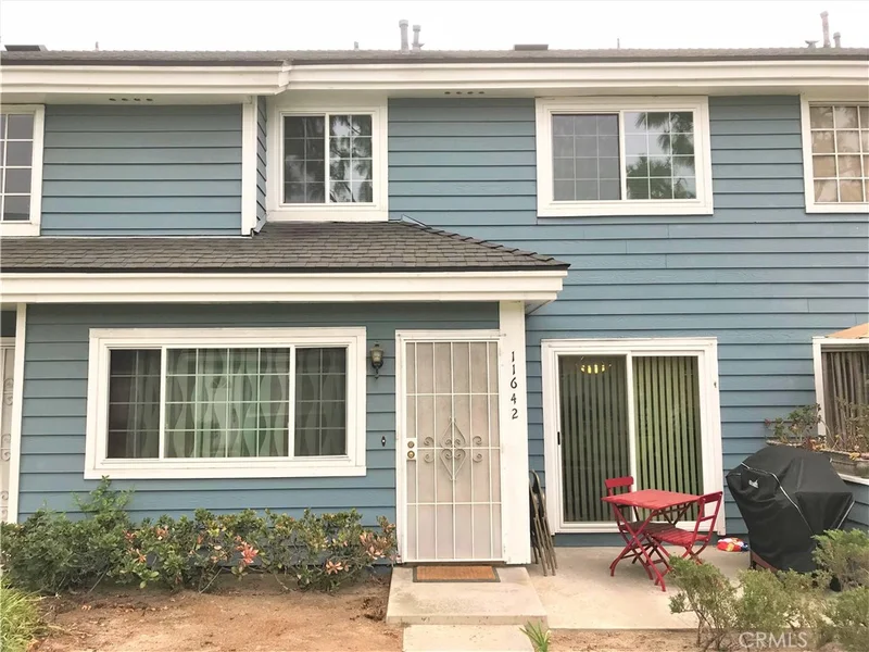 11642 Lakewood #16, Downey, CA 90241