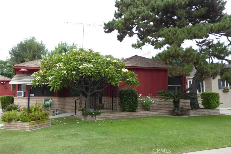 11377 Idaho, South Gate, CA 90280
