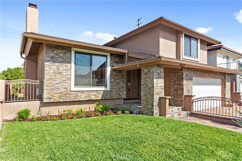 4601 Sharon, La Palma, CA 90623