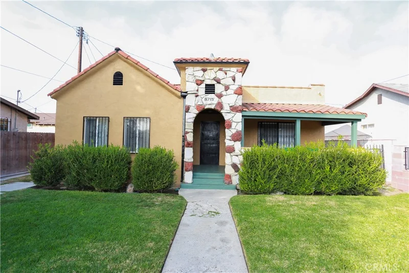 8715 S Fir Avenue, Los Angeles, CA 90002