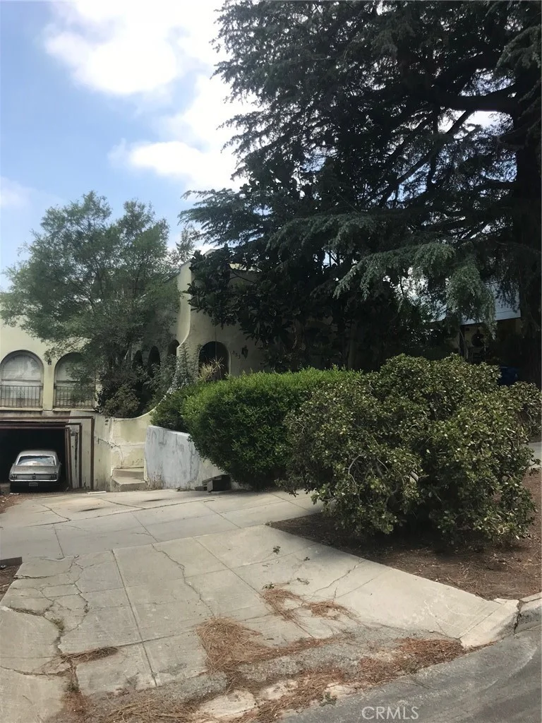 853 Micheltorena Street, Los Angeles, CA 90026
