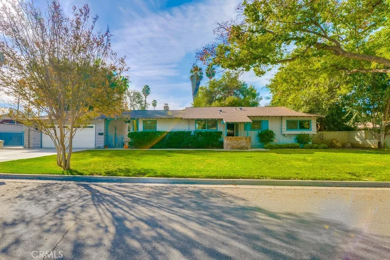 2558 Dorchester, Riverside, CA 92506
