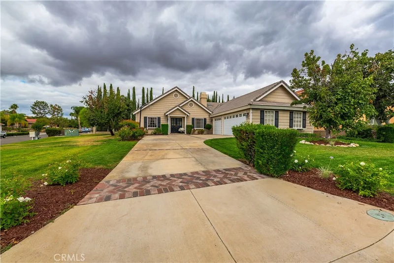 29921 Vacation, Canyon Lake, CA 92587