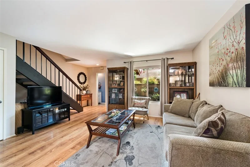 2261 Clover, Tustin, CA 92780