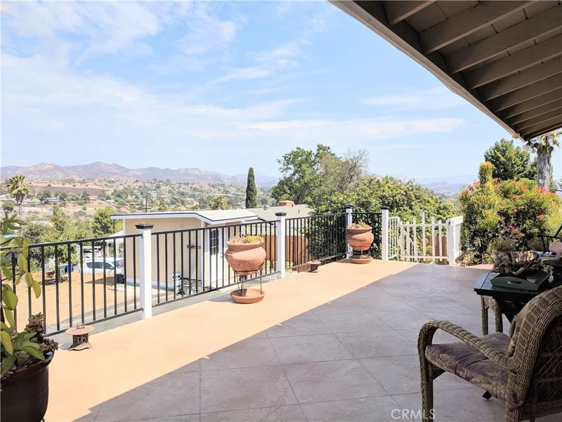 8566 Gardena, Lakeside, CA 92040