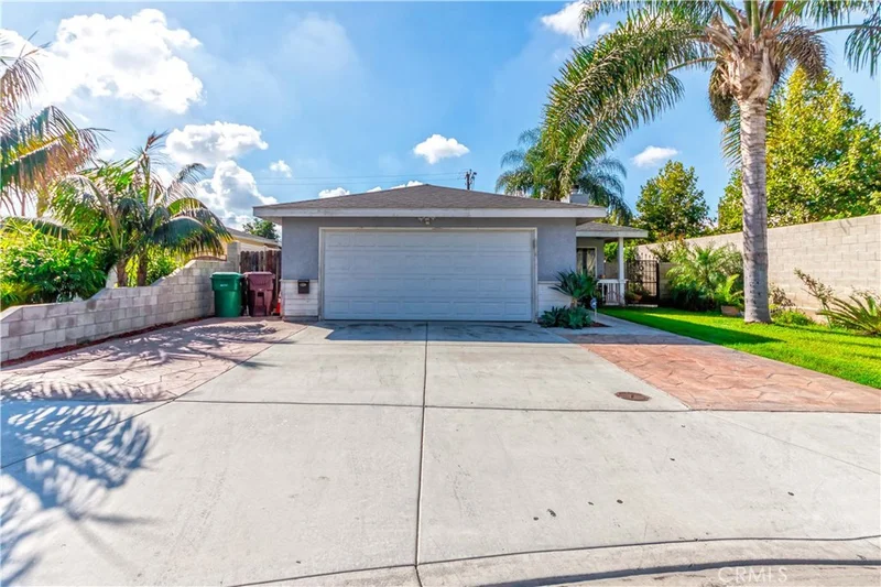 1238 Raymar, Santa Ana, CA 92703