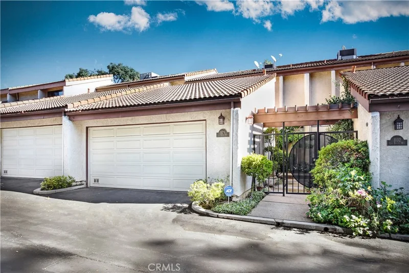 1128 Las Brisas, Pasadena, CA 91107