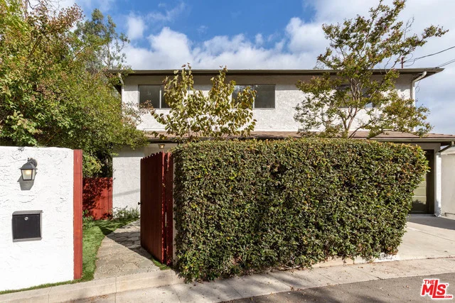 4545 San Andreas, Los Angeles, CA 90065