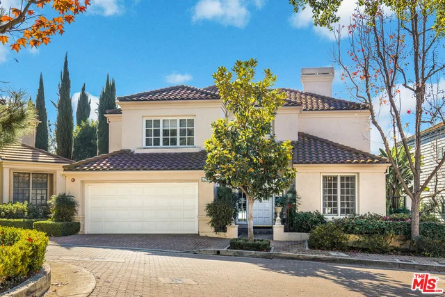 11738 Ipswich, Los Angeles, CA 90077