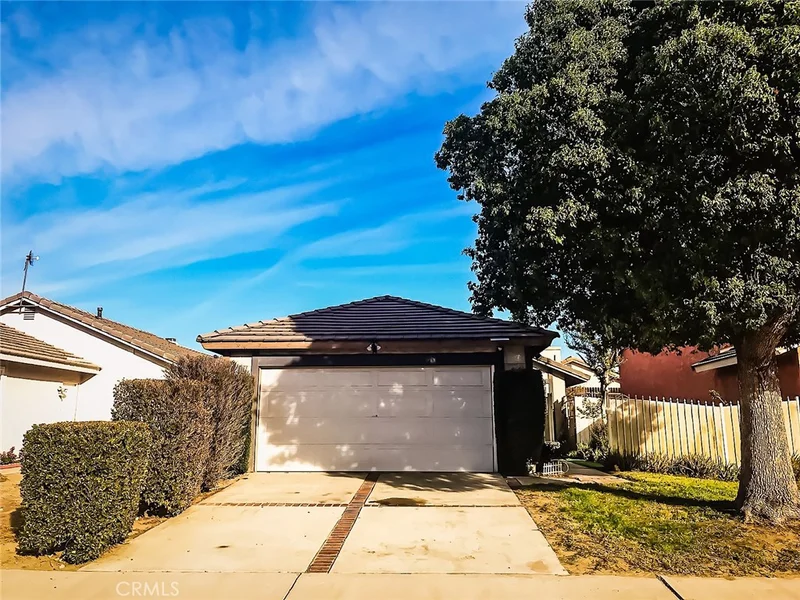 1020 Jacaranda, Colton, CA 92324