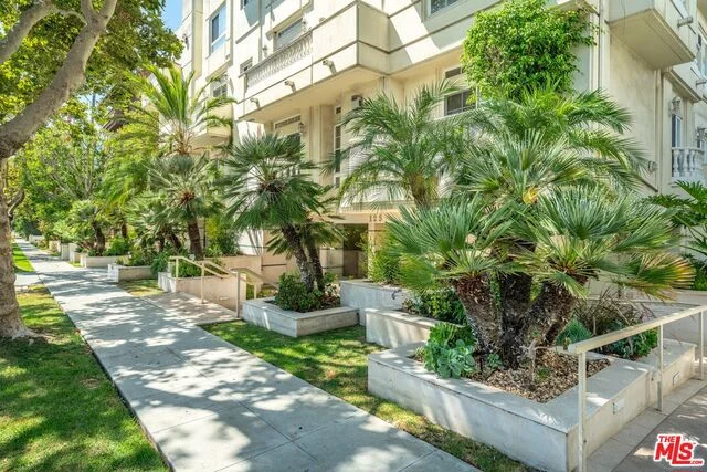 125 Rexford #102, Beverly Hills, CA 90212