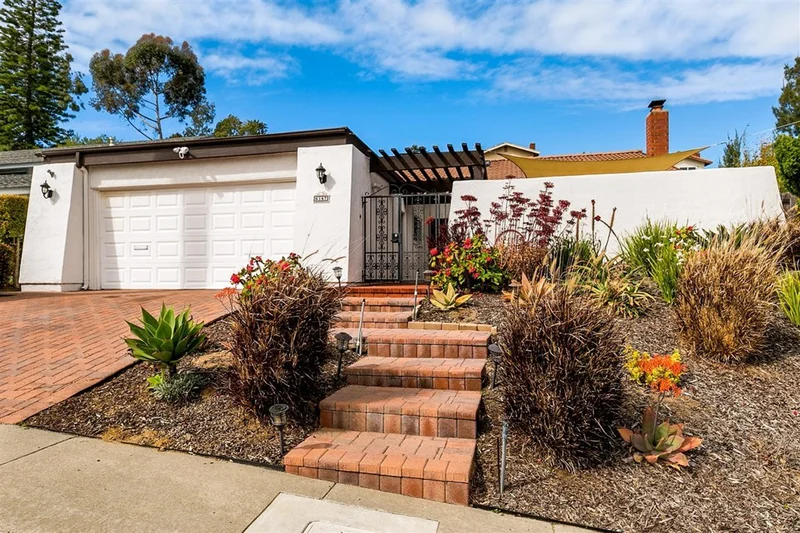 6167 Syracuse Way, San Diego, CA 92122