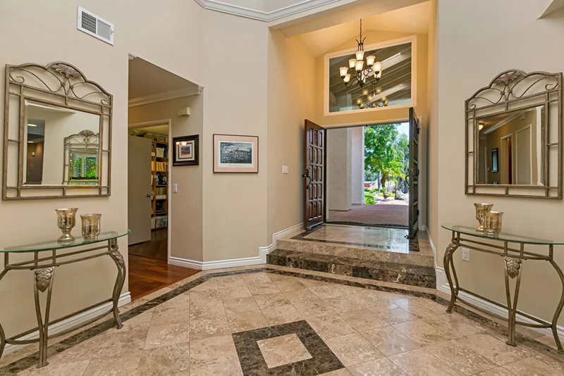 421 Santa Marina Ct, Escondido, CA 92029