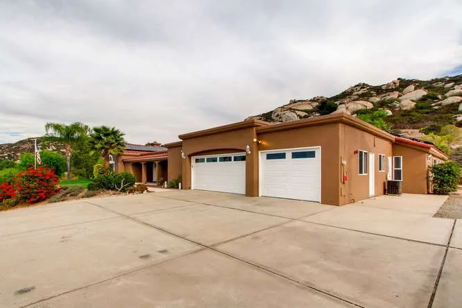 1002 Schoolhouse Rd., Ramona, CA 92065