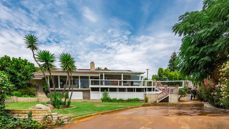 1036 Stonecrest Ln, Escondido, CA 92027