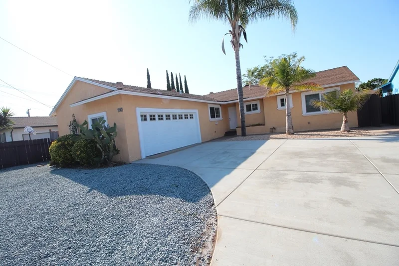 1149 Elmwood Dr, Escondido, CA 92025