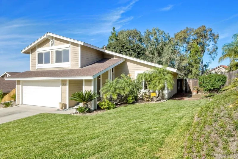 2734 Chestnut Avenue, Carlsbad, CA 92010
