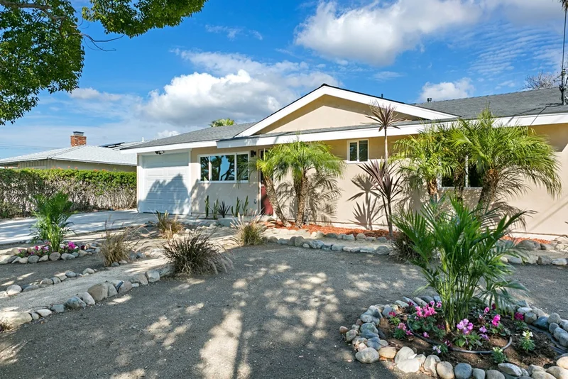 2714 Mesa Dr, Oceanside, CA 92054
