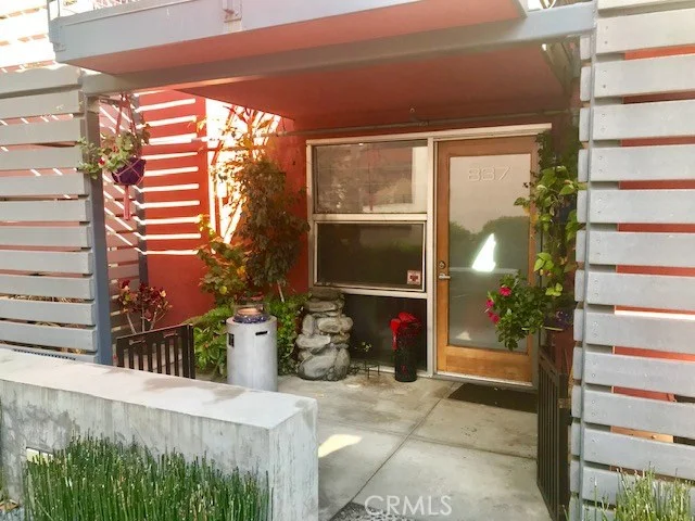 849 Pine #G, Long Beach, CA 90813