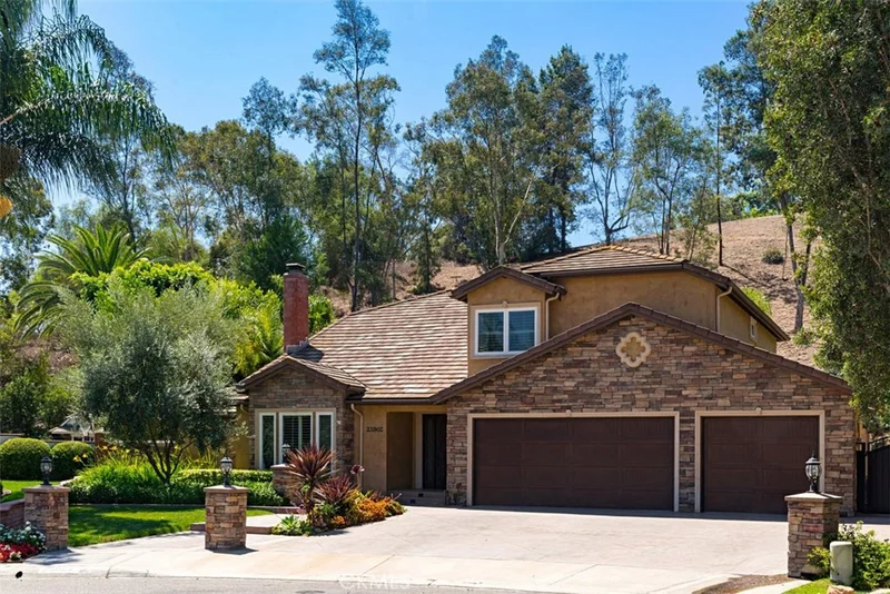 25902 Rich Springs, Laguna Hills, CA 92653