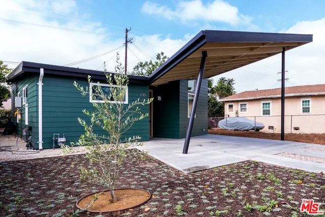230 70th, Los Angeles, CA 90003