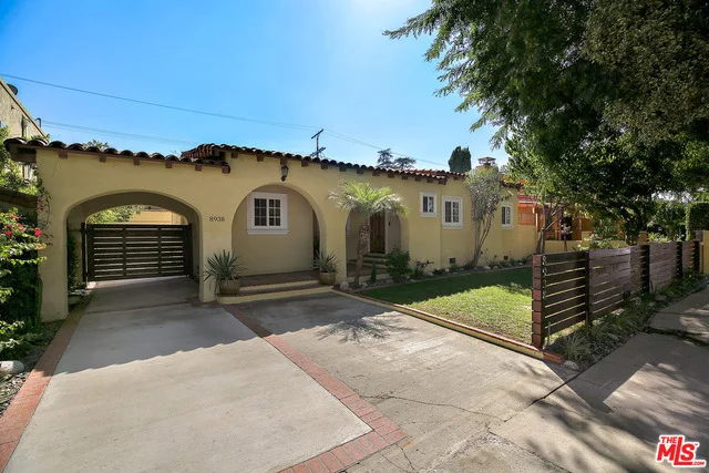8938 Cadillac, Los Angeles, CA 90034