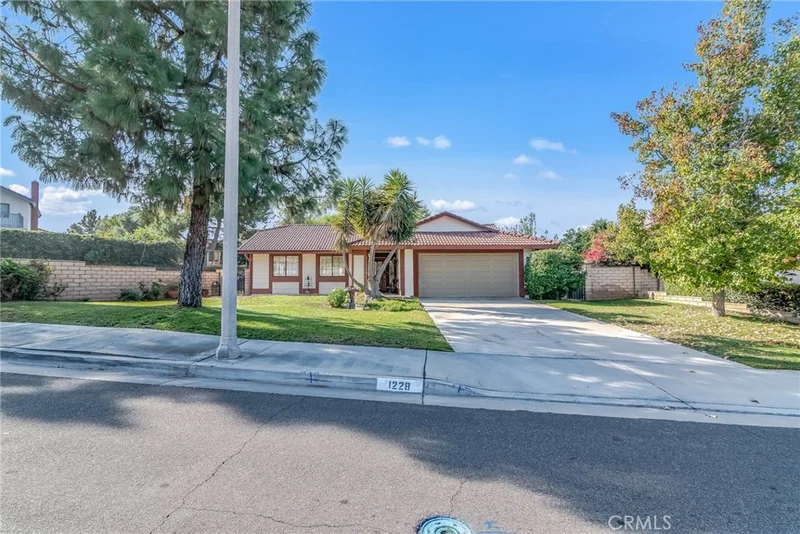 1228 Shakespeare, Riverside, CA 92506