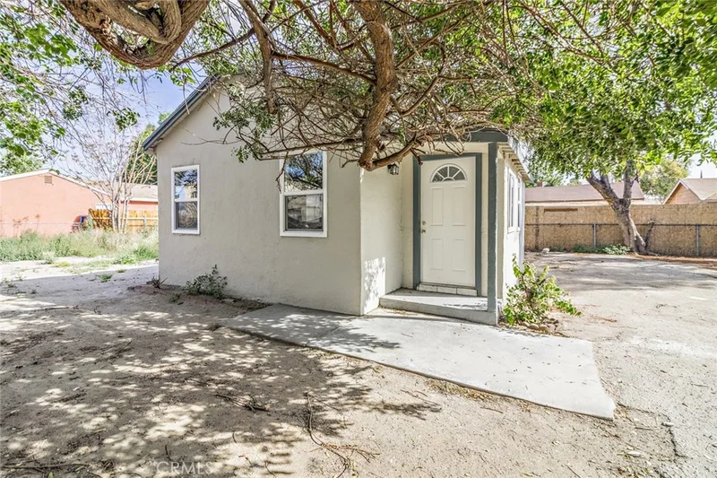 5217 37th, Riverside, CA 92509