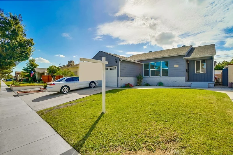 2712 Centralia, Lakewood, CA 90712