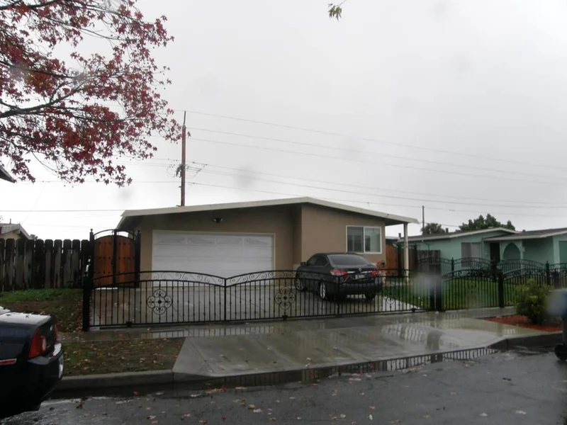 56 Plumas, Salinas, CA 93906