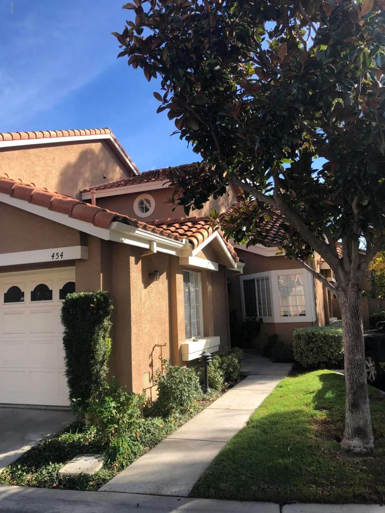 454 Novara, Oak Park, CA 91377