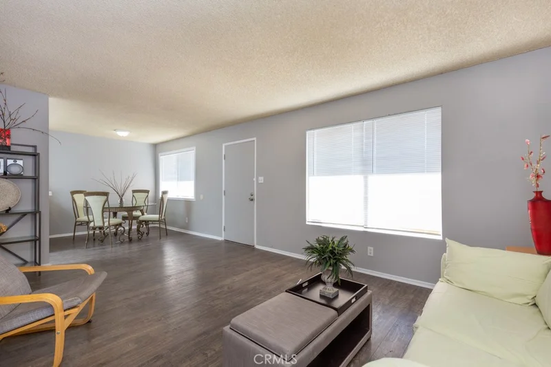 5530 Ackerfield #411, Long Beach, CA 90805
