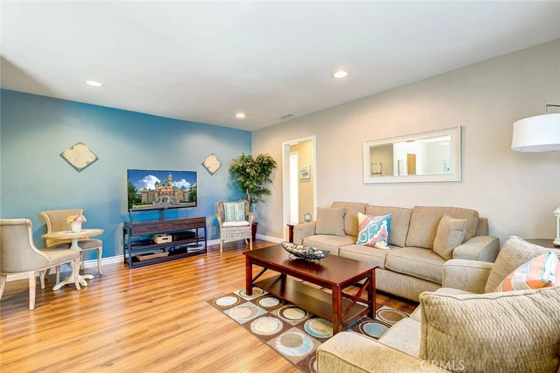11381 West, Garden Grove, CA 92840