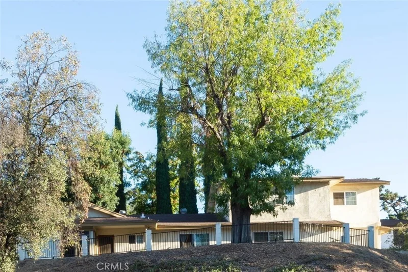4168 Carney, Riverside, CA 92507