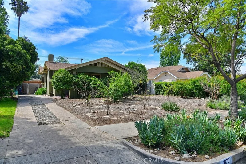 1870 Paloma, Pasadena, CA 91104