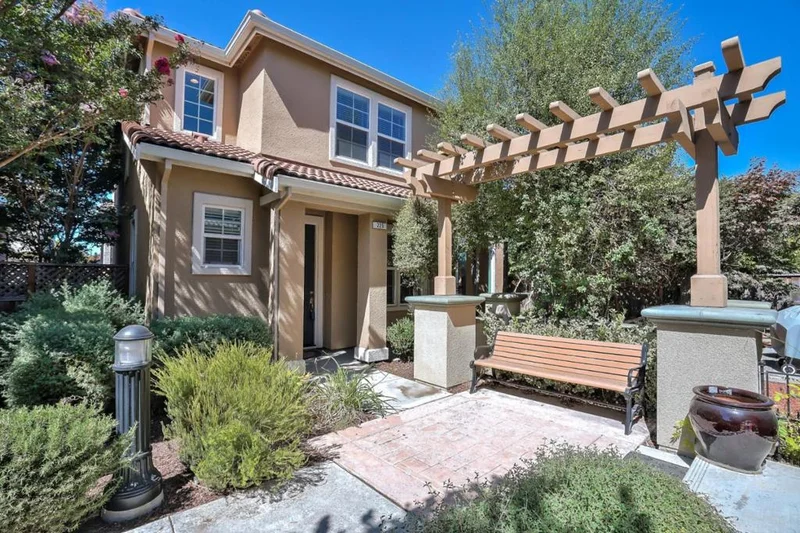 225 Montevina, Hayward, CA 94545